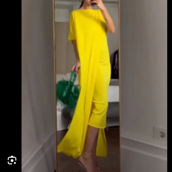 ZARA 2023 BEAUTIFUL"LIMITED EDITION" LONG YELLOWKNIT CAPE DRESS - Picture 1 of 11